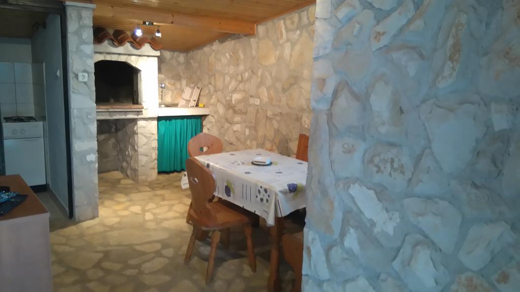 Nella Apartments Шишан Екстер'єр фото