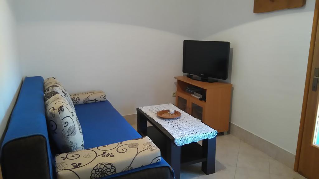 Nella Apartments Шишан Екстер'єр фото
